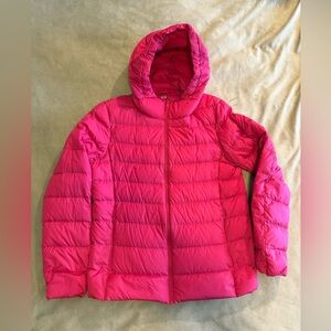 Uniqlo Women’s Ultra Light Hooded Down Jacket - Medium - Raspberry Pink